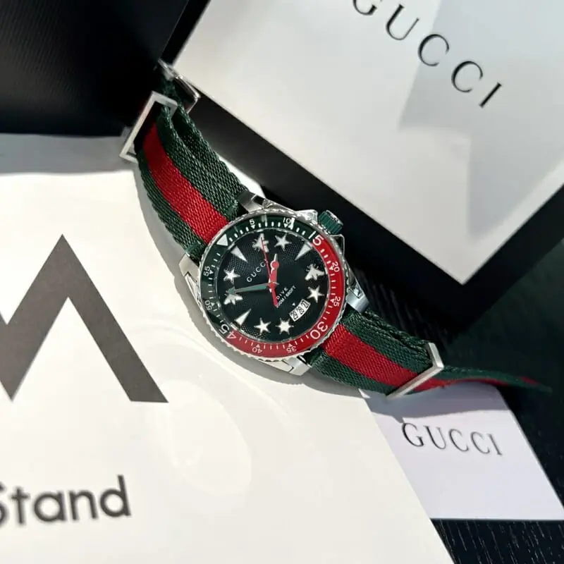 gucci aaa qualite montres pour unisexe s_11317223